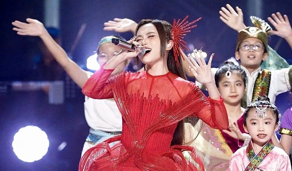 Vietnamese singer Phuong My Chi finishes third overall at Sing! Asia 2025